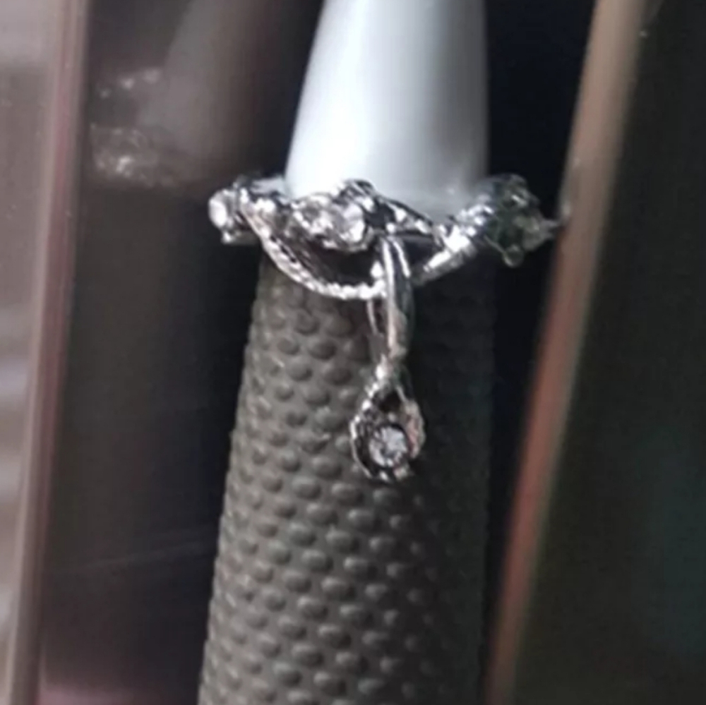 ◇Lisa◇ Gold Cuff Earring - Picture 3 of 5